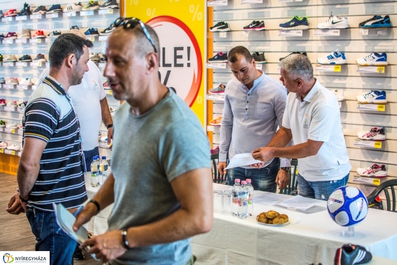 Támogatás az INTERSPORT-tól