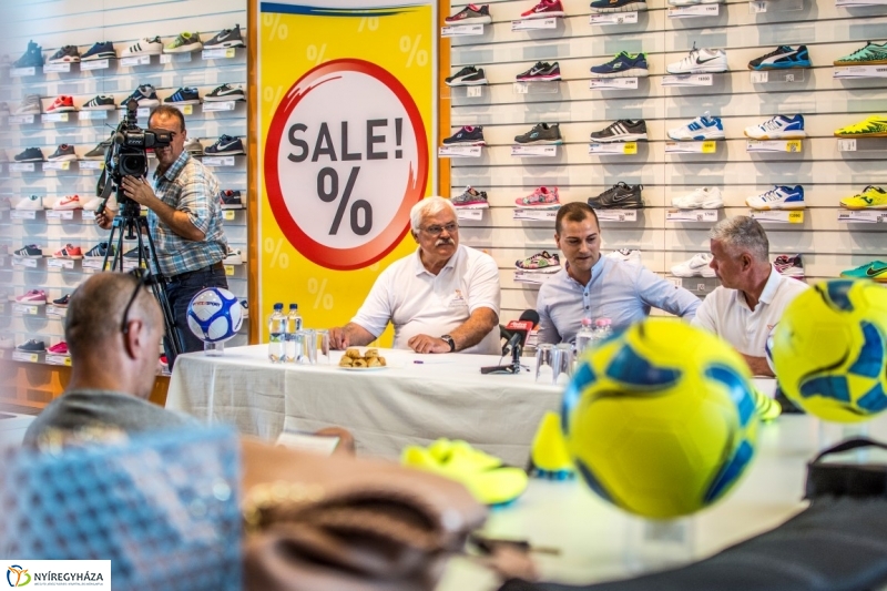 Támogatás az INTERSPORT-tól