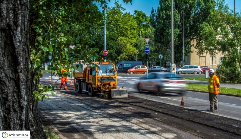 Felújítási munkálatok a Vasvári Pál utcán
