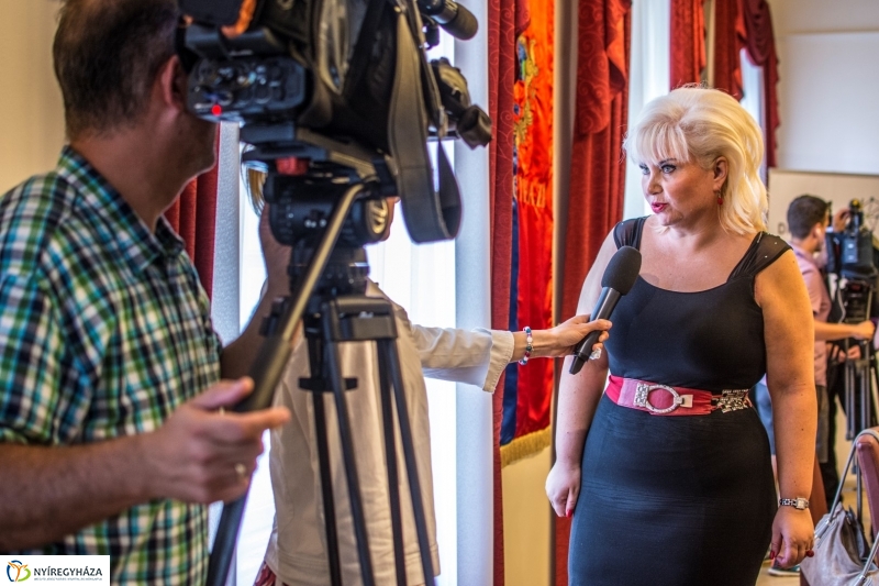 Digitális segélyhívók