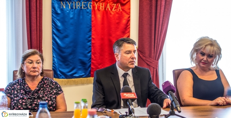 Digitális segélyhívók