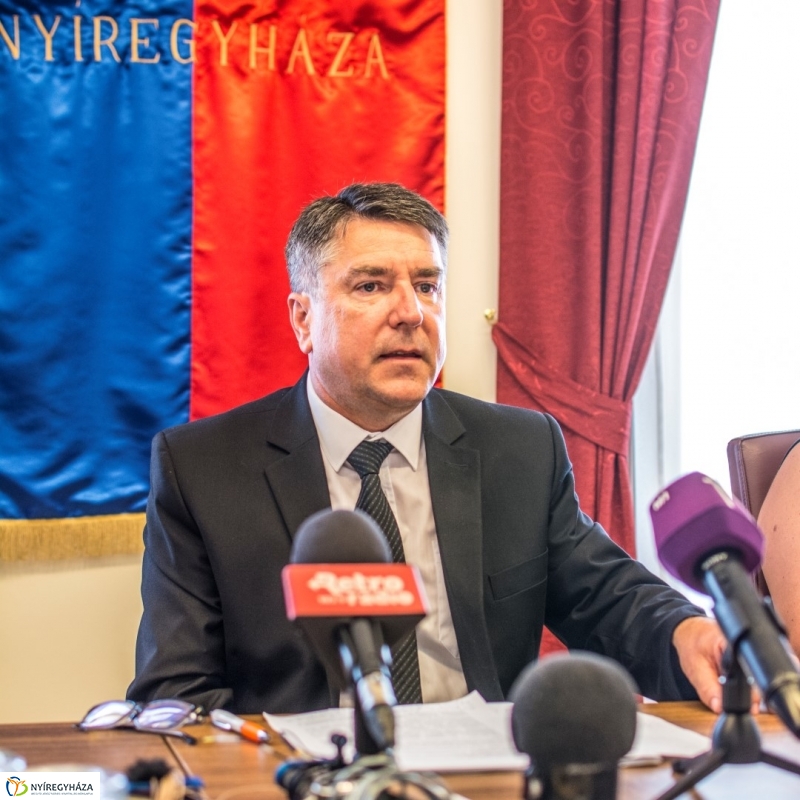 Digitális segélyhívók