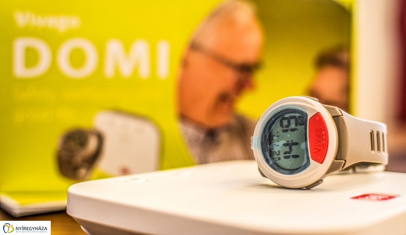 Digitális segélyhívók