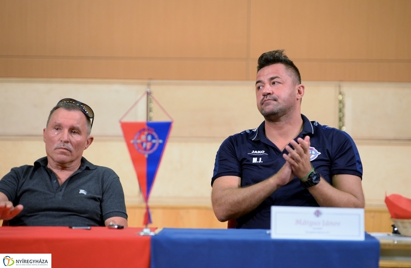 Szurkolói ankét a Szparinál