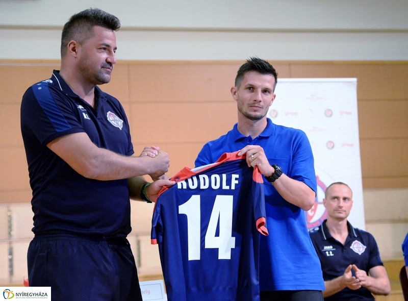 Szurkolói ankét a Szparinál