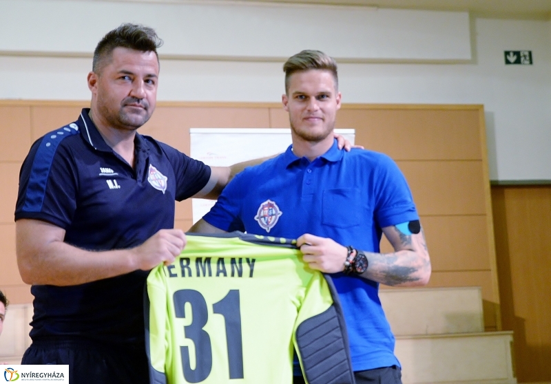 Szurkolói ankét a Szparinál