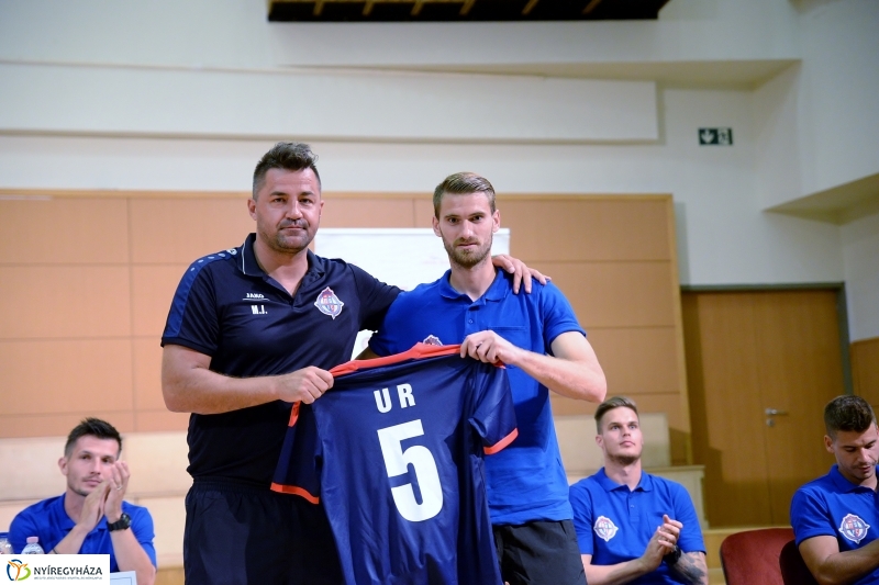 Szurkolói ankét a Szparinál