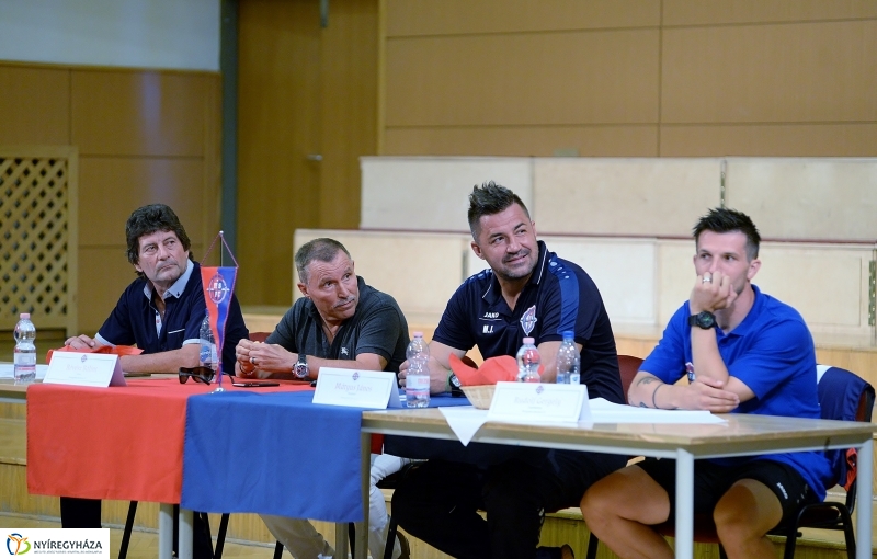 Szurkolói ankét a Szparinál