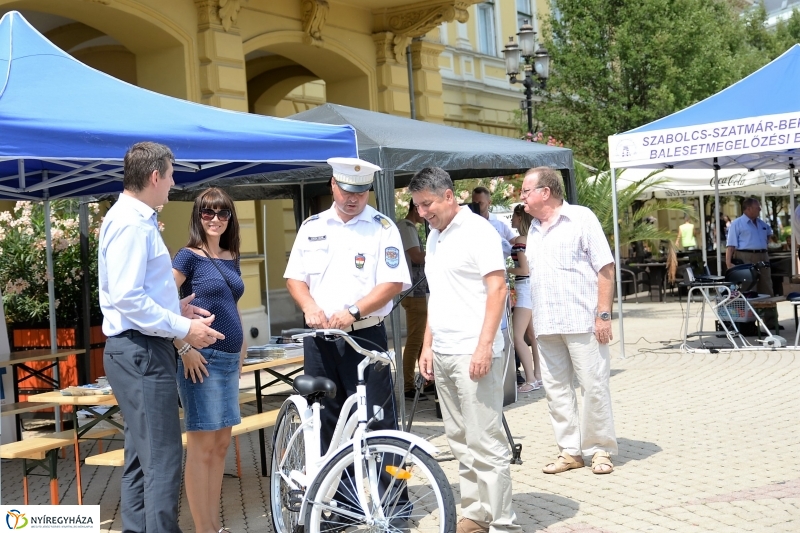 Közlekedésbiztonsági nap a Kossuth téren