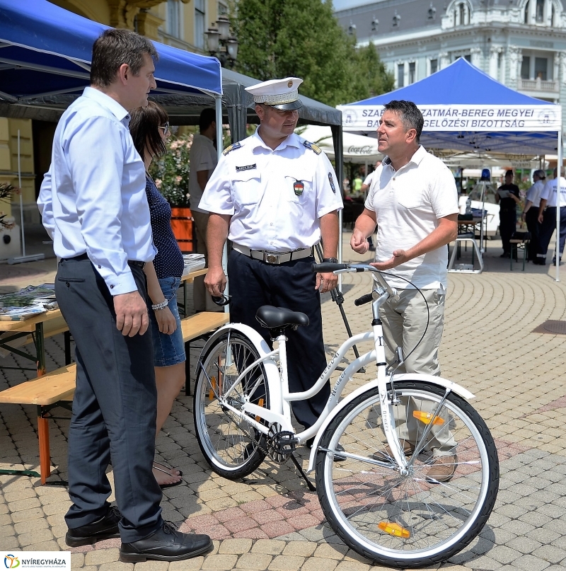 Közlekedésbiztonsági nap a Kossuth téren