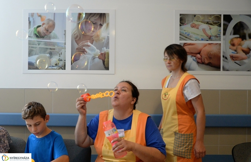 Játékadomány a gyermekosztály részére