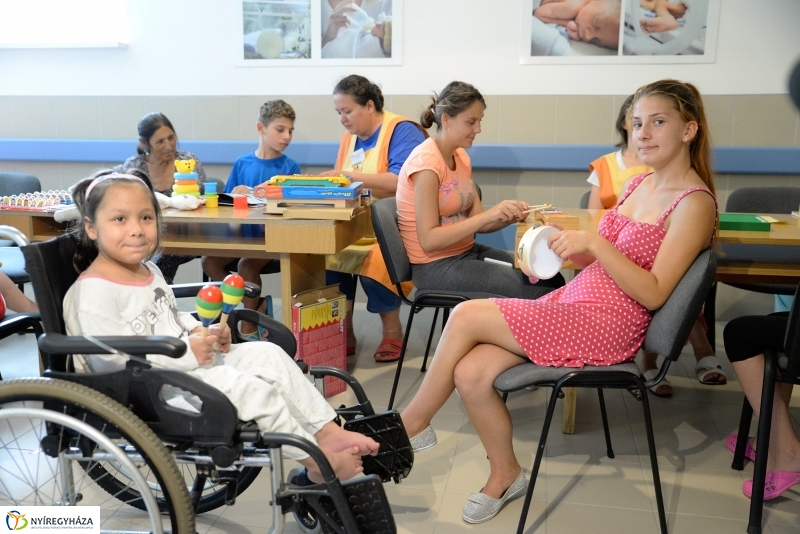 Játékadomány a gyermekosztály részére