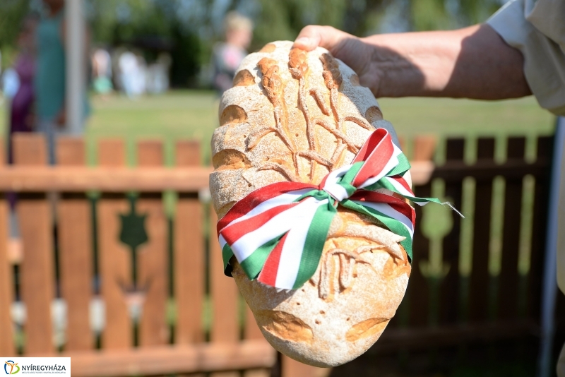 Magyarok Kenyere Program-adományátadás Apagyon