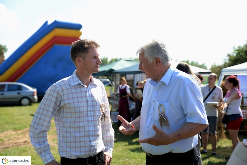 Magyarok Kenyere Program-adományátadás Apagyon