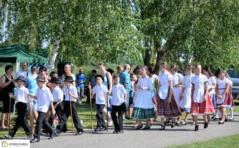 Magyarok Kenyere Program-adományátadás Apagyon