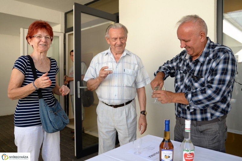 Kiállításmegnyitó a Pálinkaházban