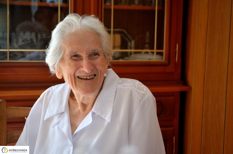 Szépkorú köszöntése - Gál Sára Amália