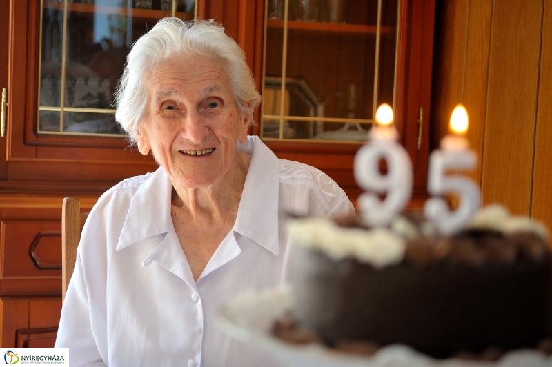 Szépkorú köszöntése - Gál Sára Amália