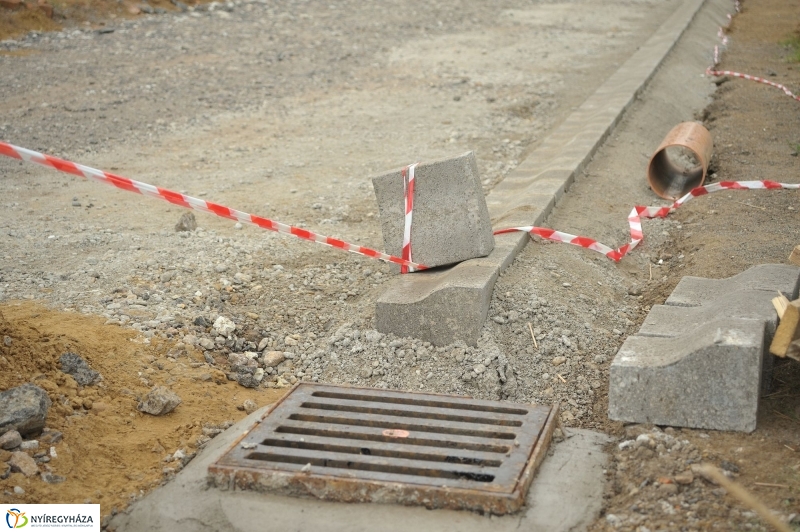 Útfelújítás a Mohács utcán