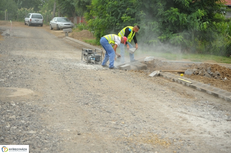 Útfelújítás a Mohács utcán