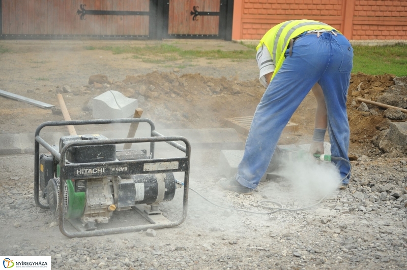 Útfelújítás a Mohács utcán