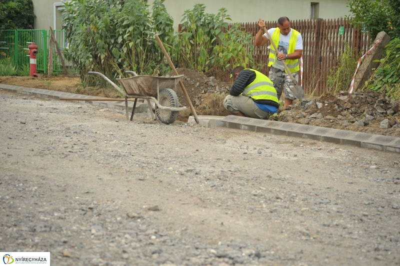 Útfelújítás a Mohács utcán