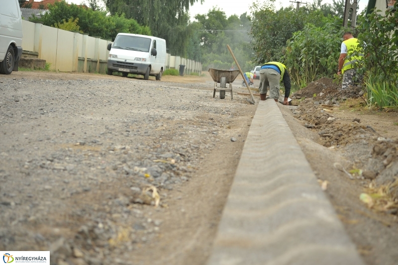 Útfelújítás a Mohács utcán