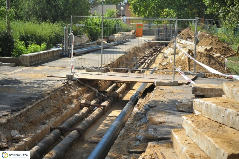 Rekonstrukció az Eperjes utcán