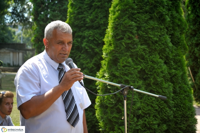 Roma Holocaustra emlékeztek