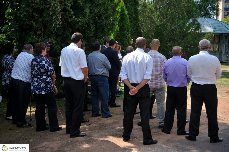 Roma Holocaustra emlékeztek