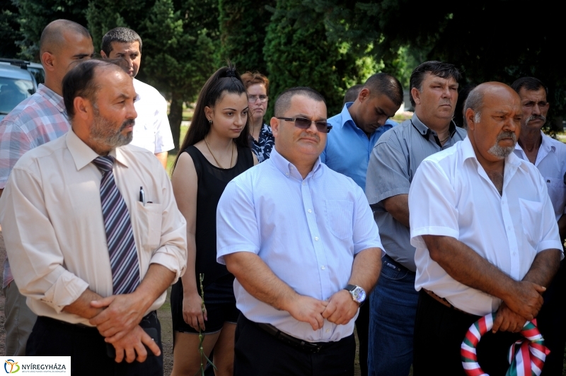 Roma Holocaustra emlékeztek