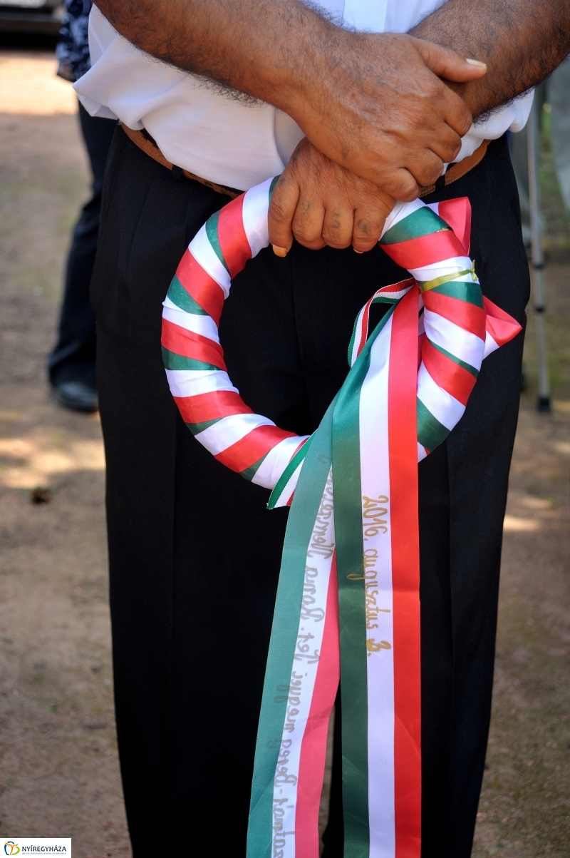 Roma Holocaustra emlékeztek