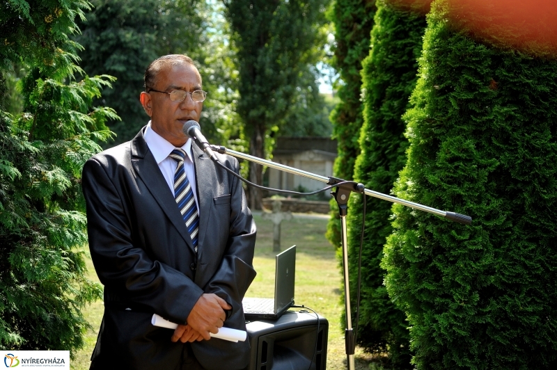 Roma Holocaustra emlékeztek