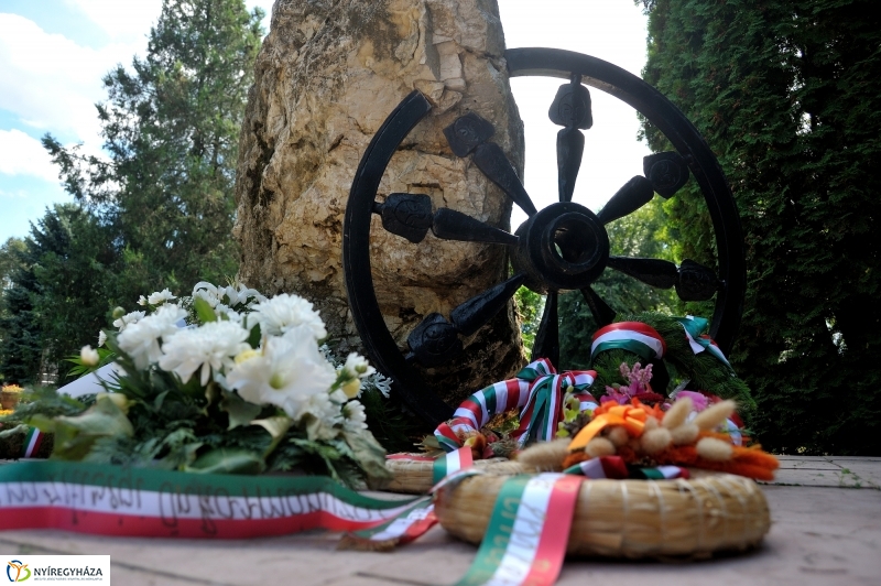 Roma Holocaustra emlékeztek