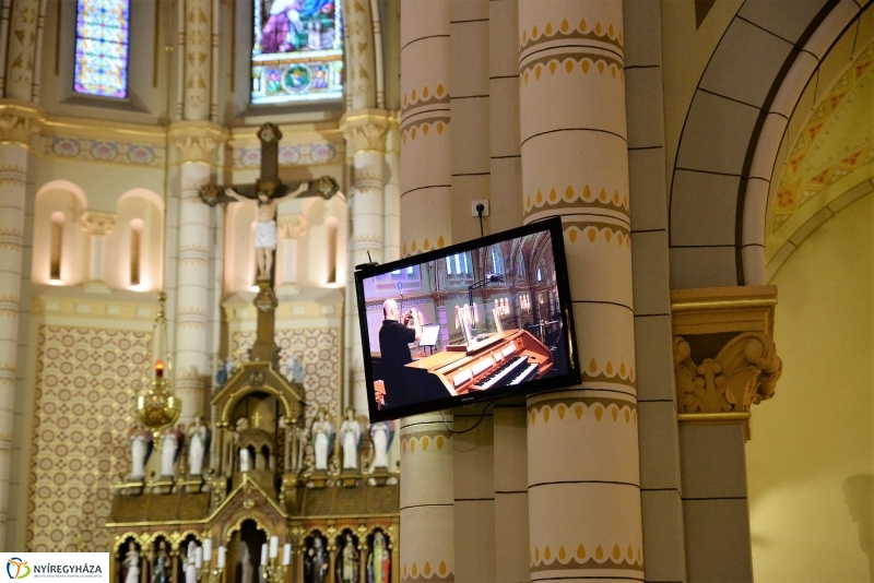 Orgonapont-hangverseny a templomban