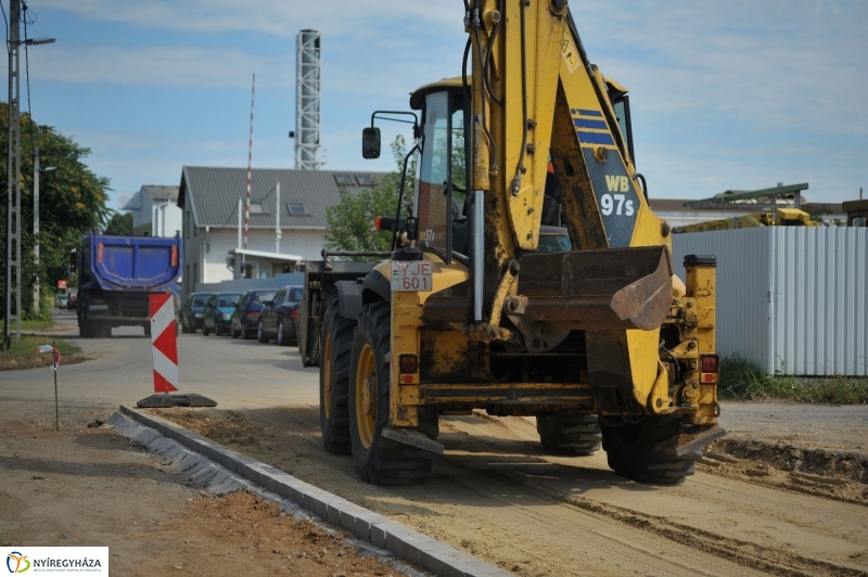 Útfelújítás a Lombkorona utcán