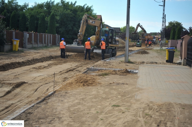 Útfelújítás a Lombkorona utcán