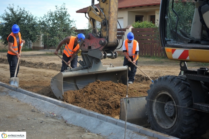 Útfelújítás a Lombkorona utcán