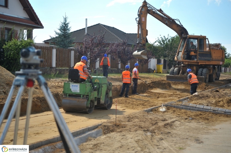 Útfelújítás a Lombkorona utcán