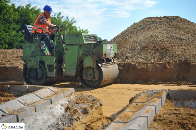 Útfelújítás a Lombkorona utcán