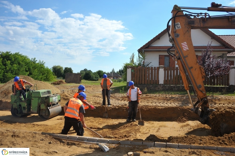 Útfelújítás a Lombkorona utcán