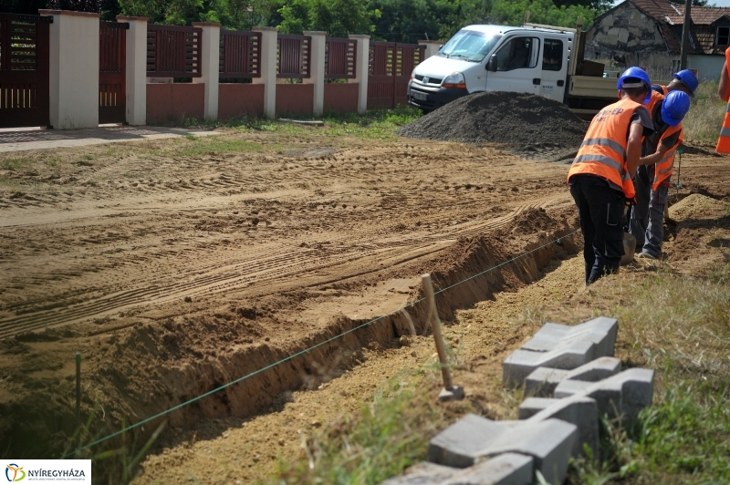 Útfelújítás a Lombkorona utcán