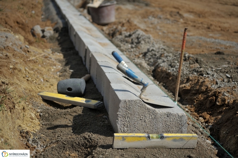 Útfelújítás a Lombkorona utcán