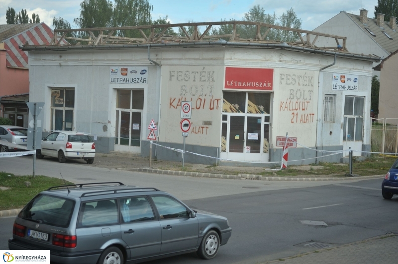 Elkezdődött a beruházás a Szegfű utcán