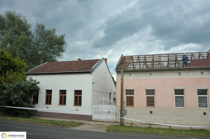 Elkezdődött a beruházás a Szegfű utcán