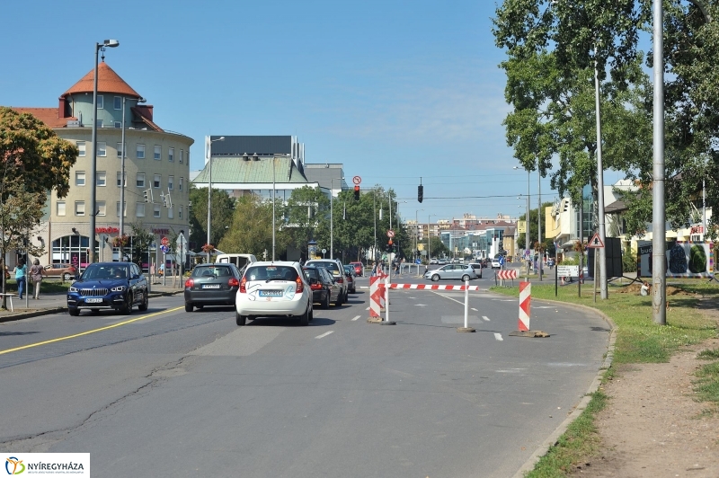 Elkezdődött a beruházás a Szegfű utcán II.