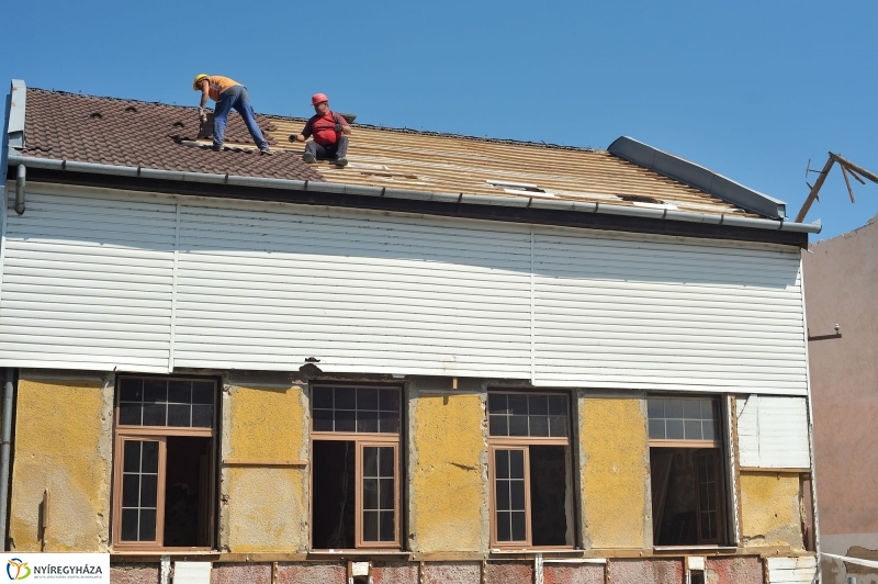 Elkezdődött a beruházás a Szegfű utcán II.