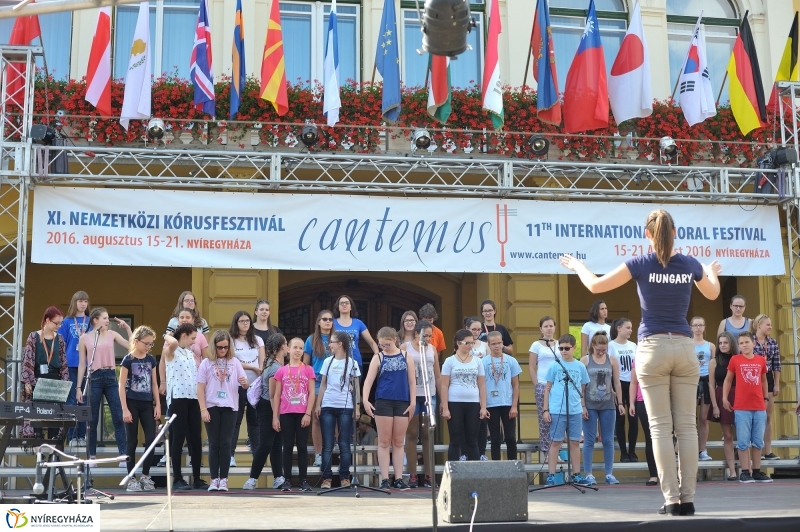 Előkészületek a Folklór Estre