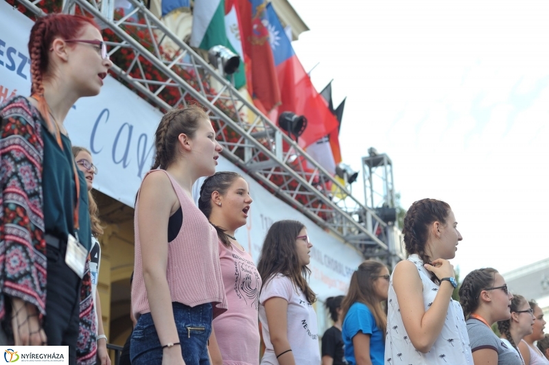 Előkészületek a Folklór Estre