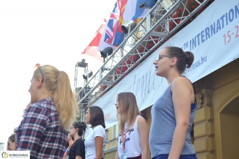 Előkészületek a Folklór Estre